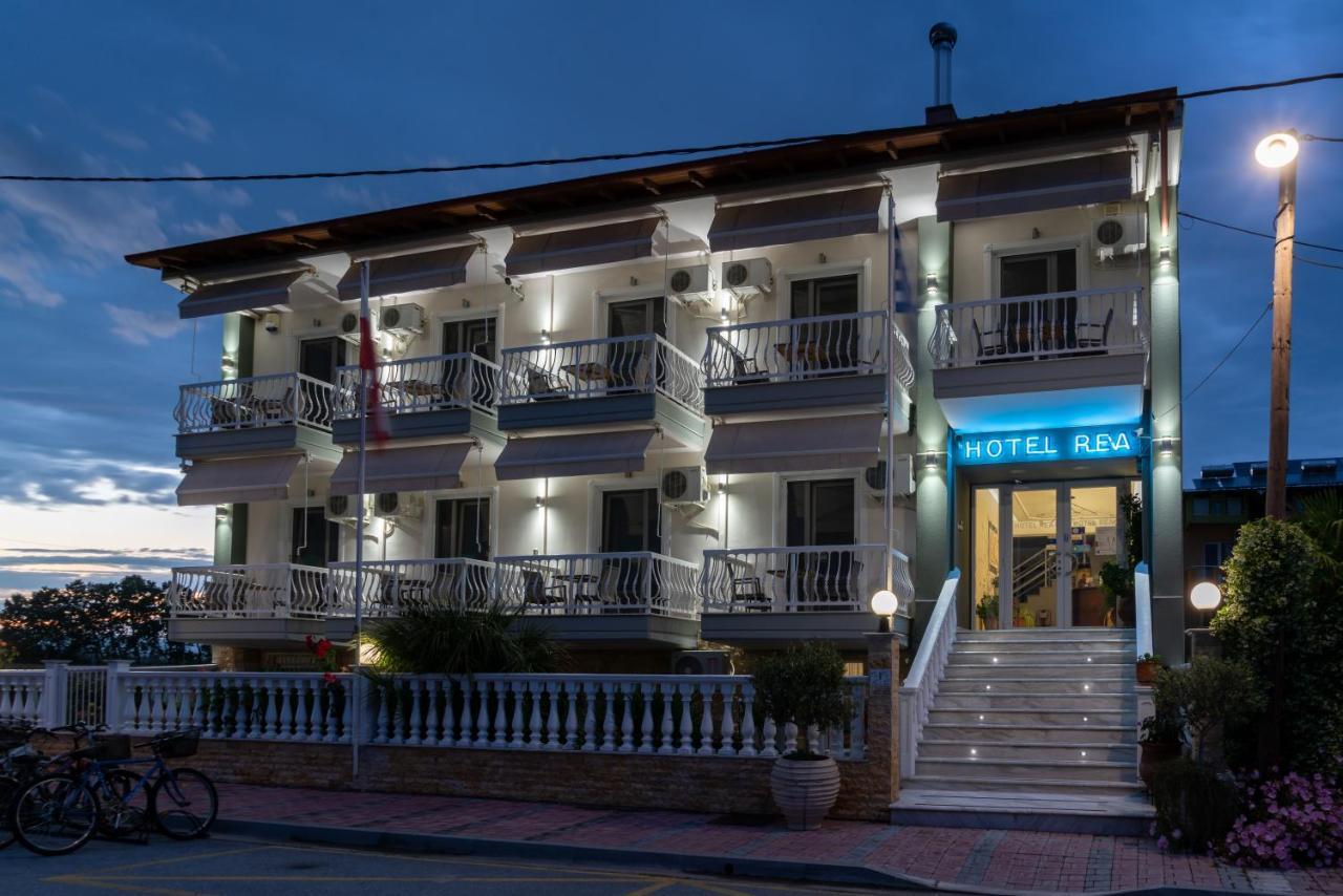 Rea Hotel Paralía エクステリア 写真
