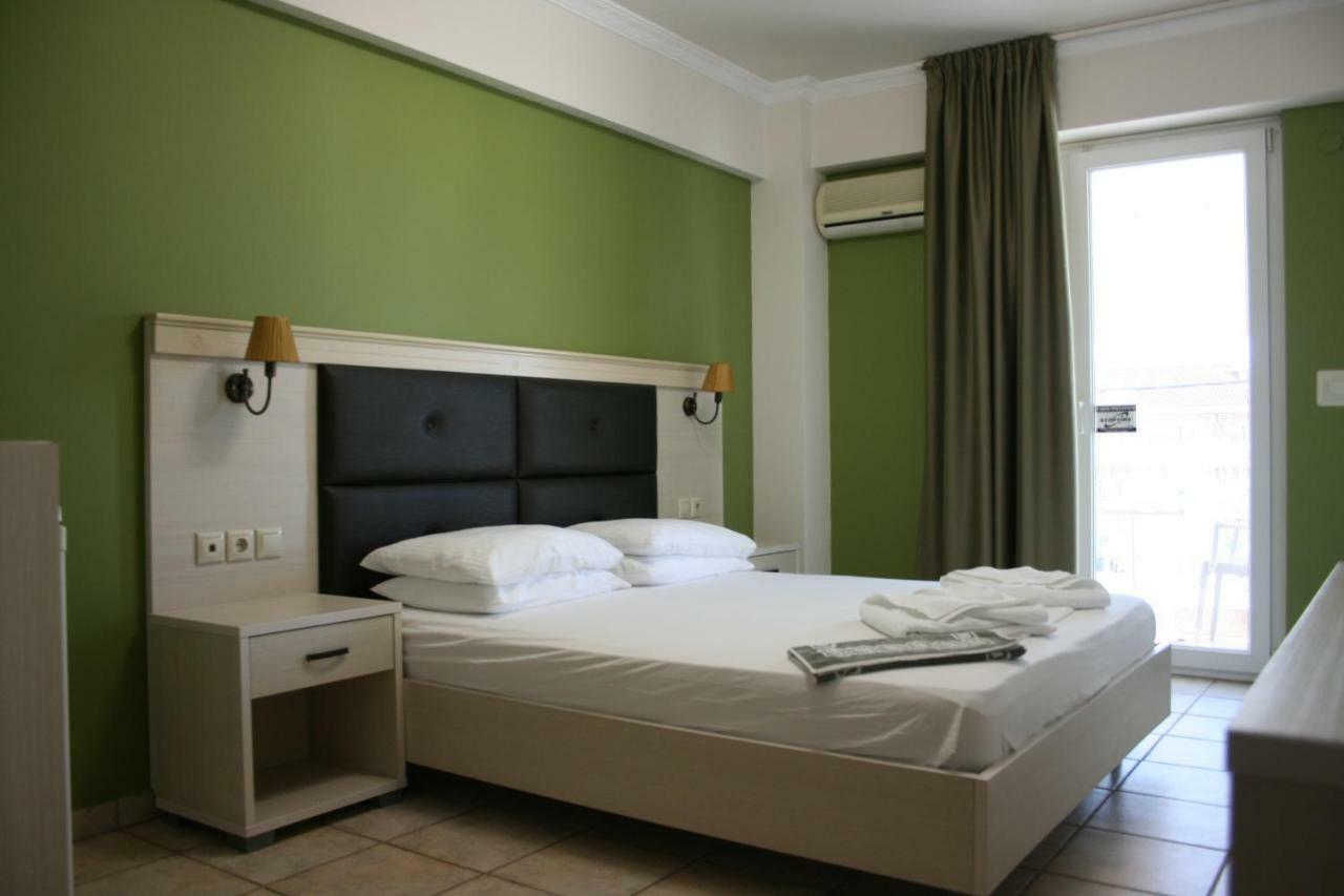 Rea Hotel Paralía エクステリア 写真